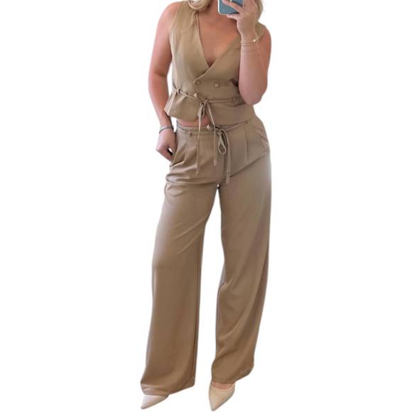 NEW EDIT BY NINE timeless pants in taupe - Picture 1 of 3